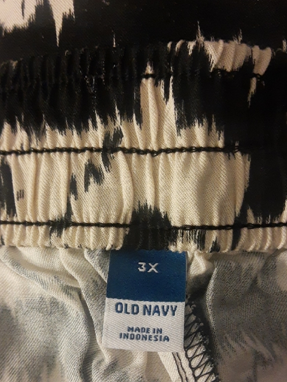 Old Navy Black and Cream Playa Wide Leg Pants - Picture 2 of 4